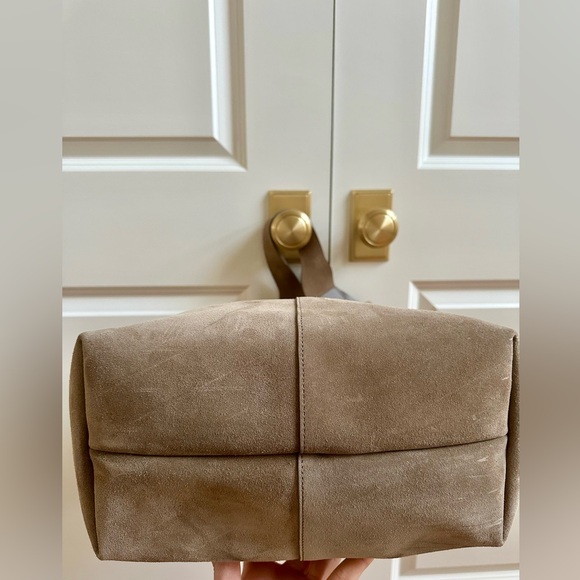 Banana Republic Slouchy Vida Suede Bag - Picture 3 of 5